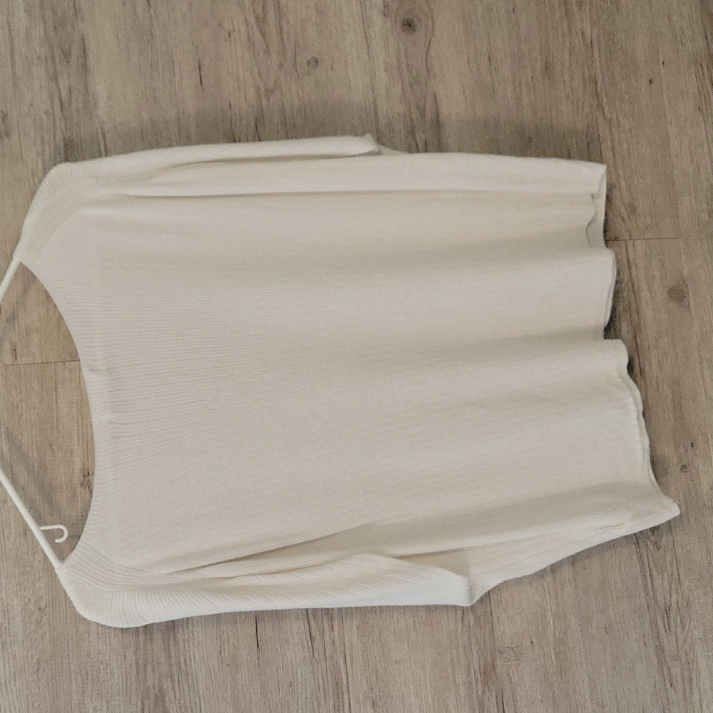 White sweater - Picture 2 of 2